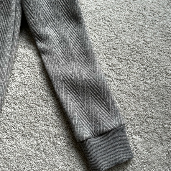 J.Lindeberg Sweater - Picture 2 of 16